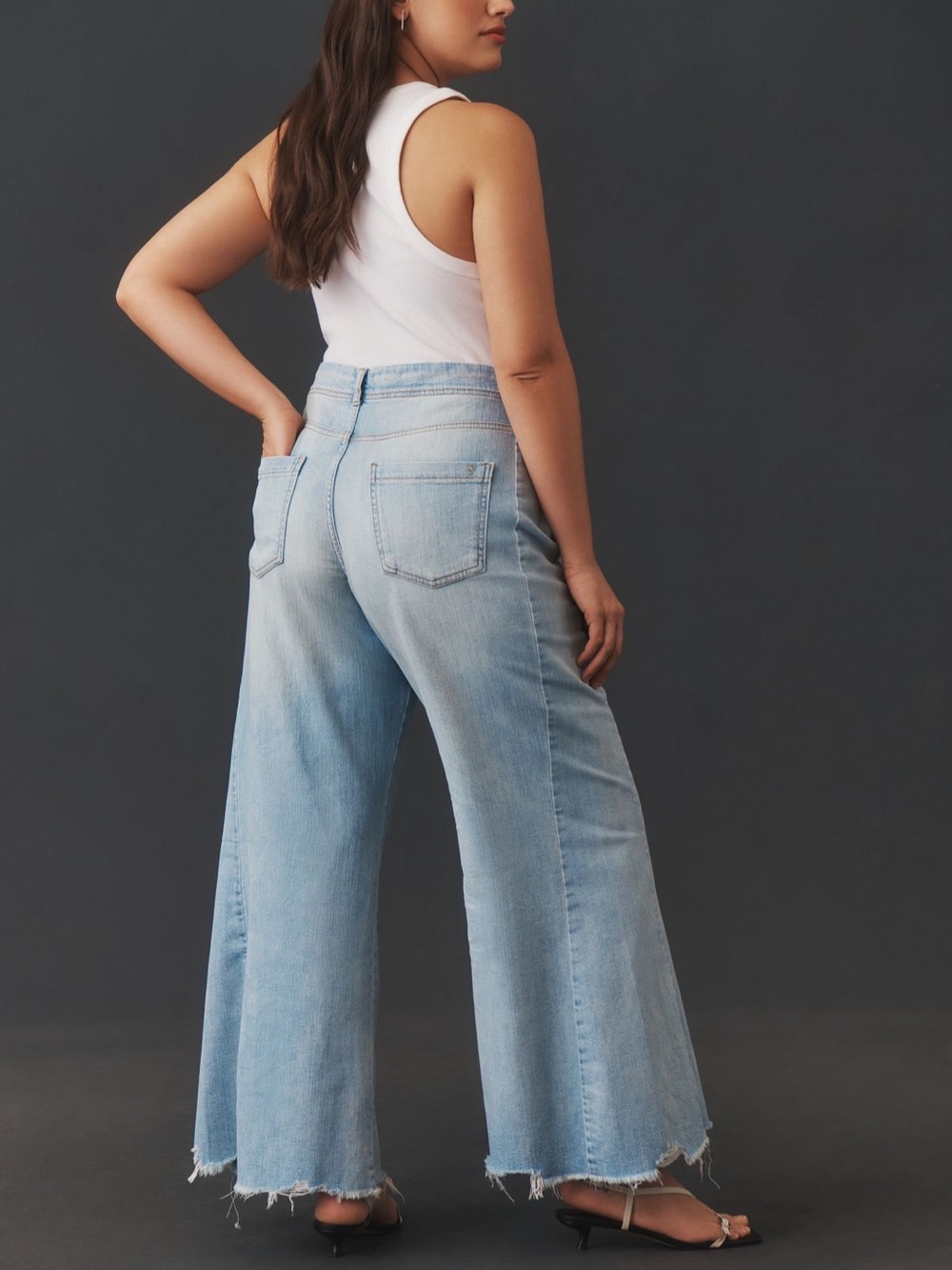 EUC Pilcro Adi Regenerative Cotton Mid-Rise Flare/Wide leg Jeans light Wash 29 - Picture 4 of 14